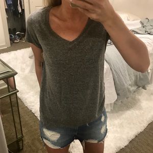 grey tshirt